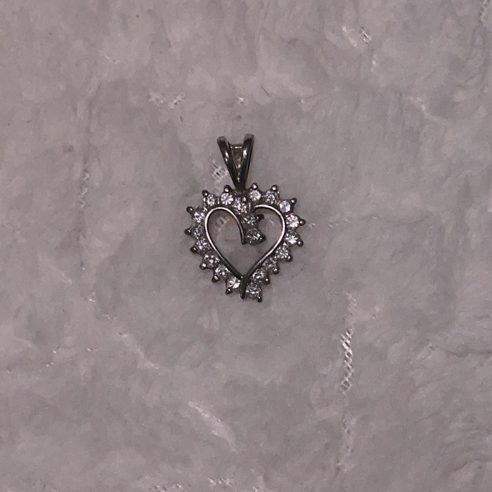 .915 Heart Pendant